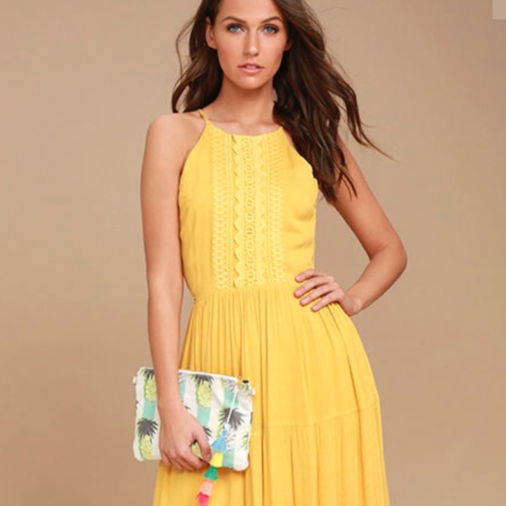 SOLD Lulu’s Embroidered Maxi Dress - Picture 4 of 8